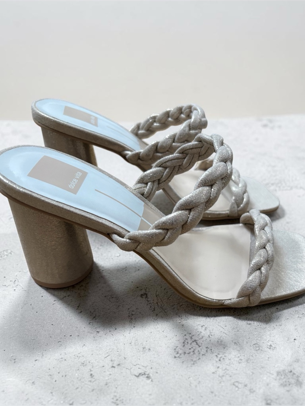 DOLCE VITA IMAN METALLIC BRAIDED SLIDE SANDALS – SIZE 8